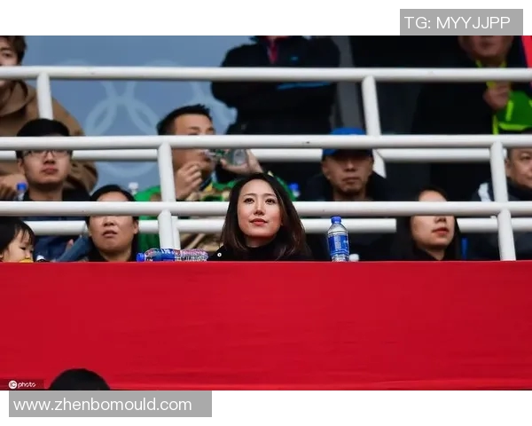 中国女星目睹足球明星遭袭击现场反应引发热议与关注